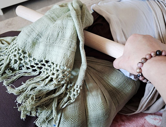 Soin Rebozo, serrage du bassin